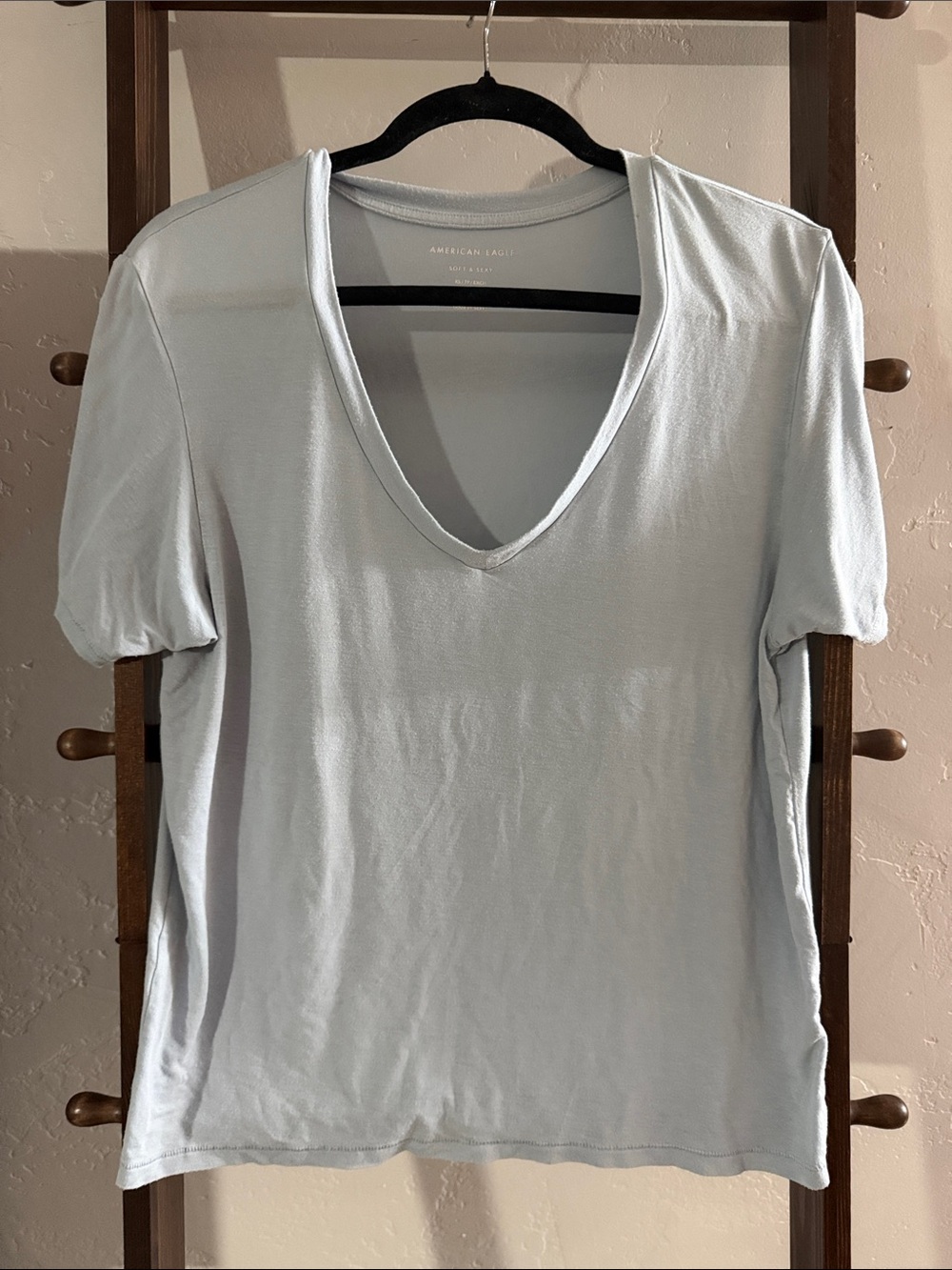 American Eagle Outfitters Pale Blue V-Neck Short Sleeve Tee